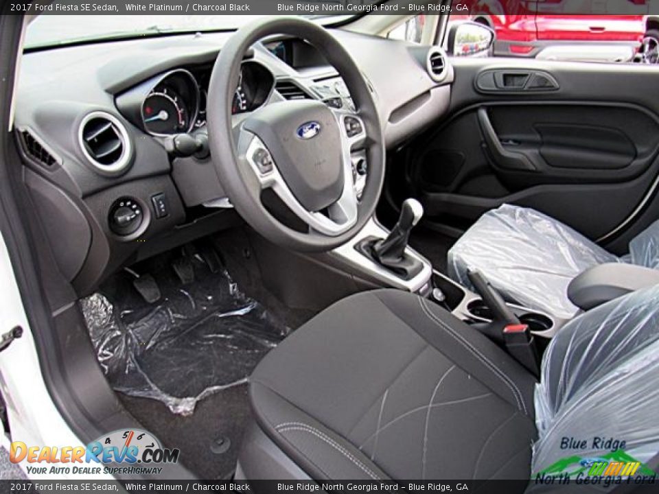 2017 Ford Fiesta SE Sedan White Platinum / Charcoal Black Photo #28