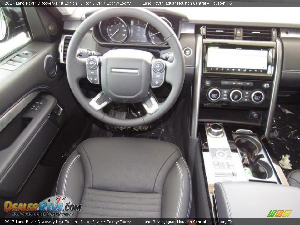 Dashboard of 2017 Land Rover Discovery First Edition Photo #13