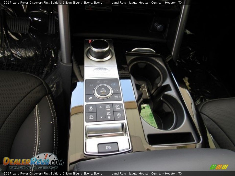 Controls of 2017 Land Rover Discovery First Edition Photo #19
