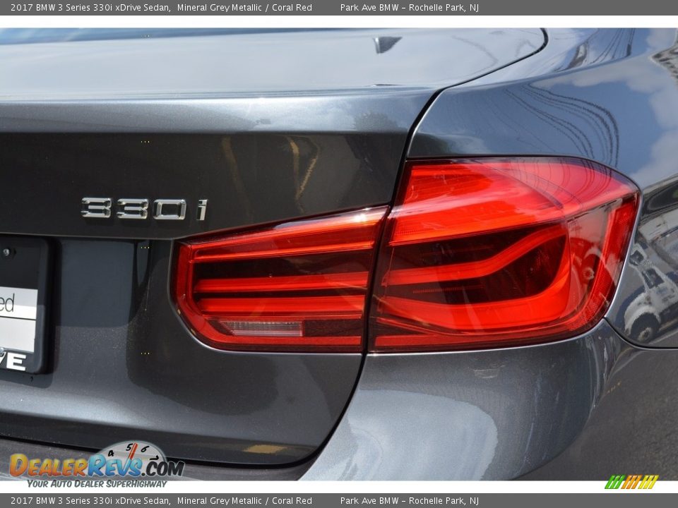 2017 BMW 3 Series 330i xDrive Sedan Mineral Grey Metallic / Coral Red Photo #23