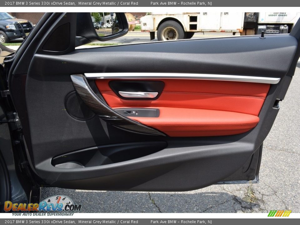 2017 BMW 3 Series 330i xDrive Sedan Mineral Grey Metallic / Coral Red Photo #26