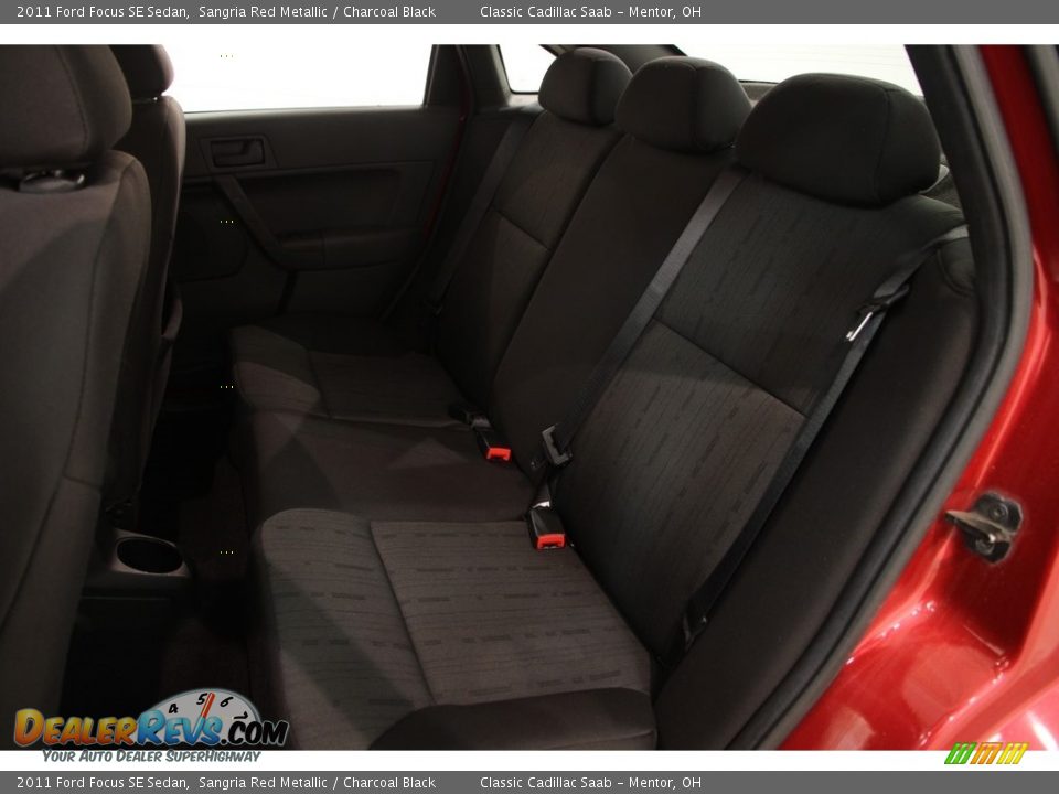 2011 Ford Focus SE Sedan Sangria Red Metallic / Charcoal Black Photo #14