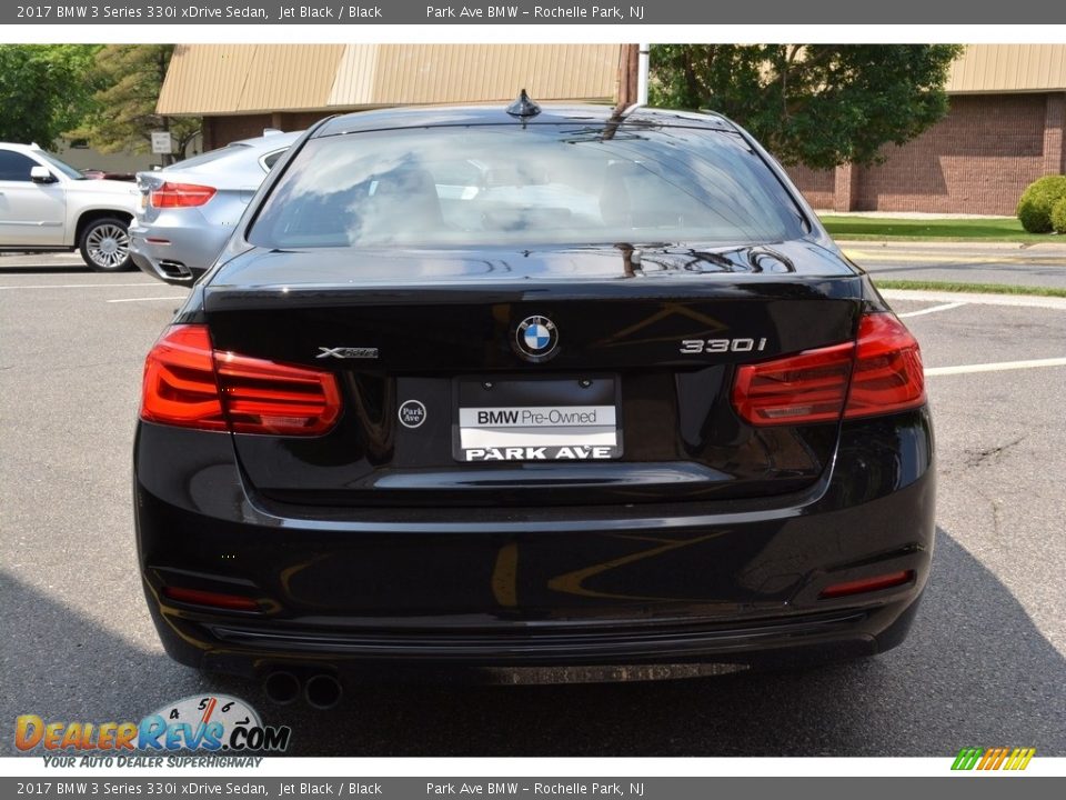 2017 BMW 3 Series 330i xDrive Sedan Jet Black / Black Photo #4