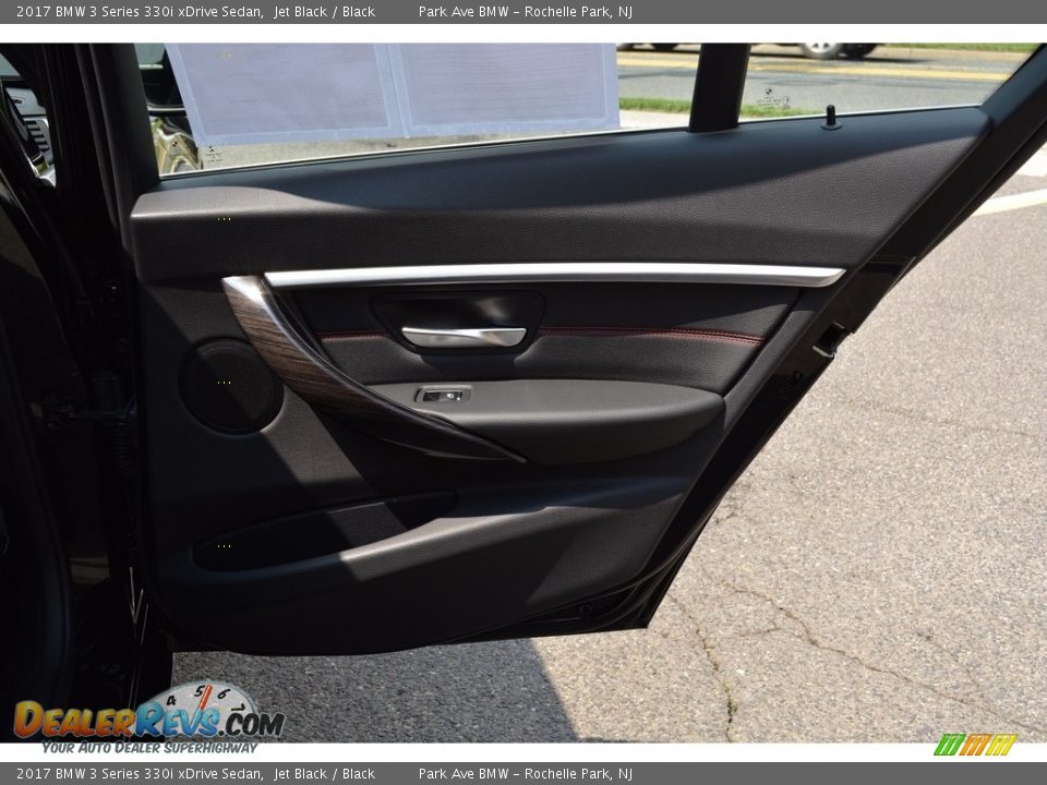 2017 BMW 3 Series 330i xDrive Sedan Jet Black / Black Photo #24
