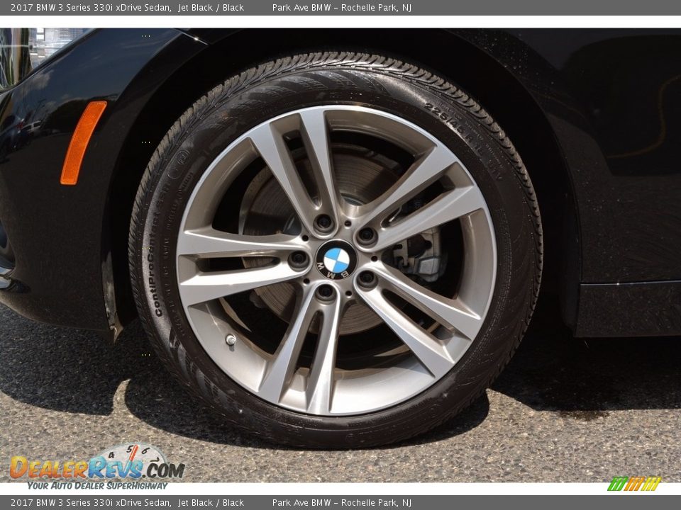 2017 BMW 3 Series 330i xDrive Sedan Jet Black / Black Photo #32