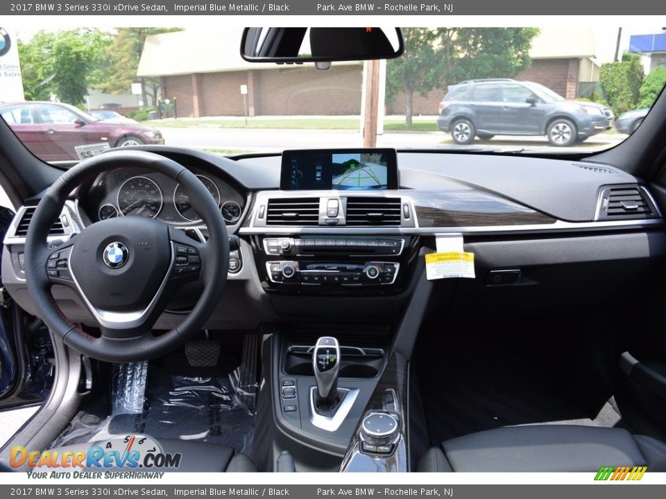 2017 BMW 3 Series 330i xDrive Sedan Imperial Blue Metallic / Black Photo #15