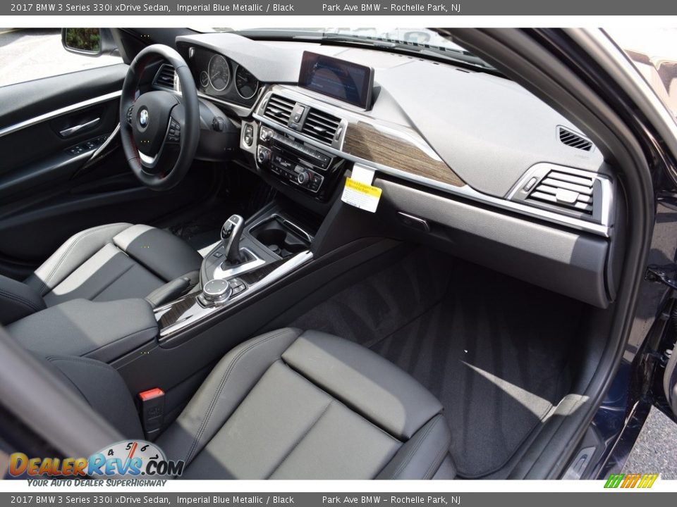 2017 BMW 3 Series 330i xDrive Sedan Imperial Blue Metallic / Black Photo #27