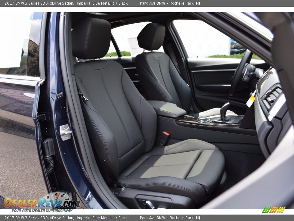 2017 BMW 3 Series 330i xDrive Sedan Imperial Blue Metallic / Black Photo #29