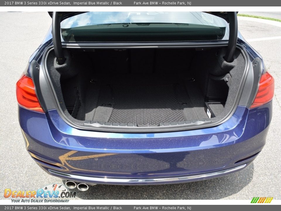 2017 BMW 3 Series 330i xDrive Sedan Imperial Blue Metallic / Black Photo #22