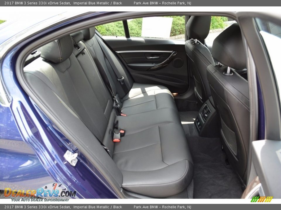 2017 BMW 3 Series 330i xDrive Sedan Imperial Blue Metallic / Black Photo #25