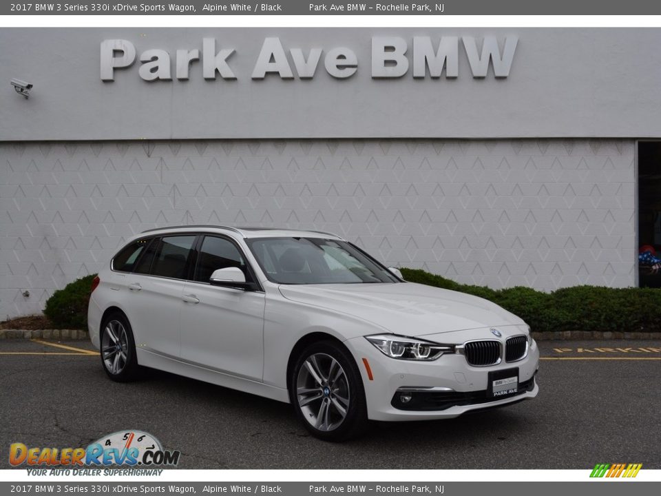 2017 BMW 3 Series 330i xDrive Sports Wagon Alpine White / Black Photo #1