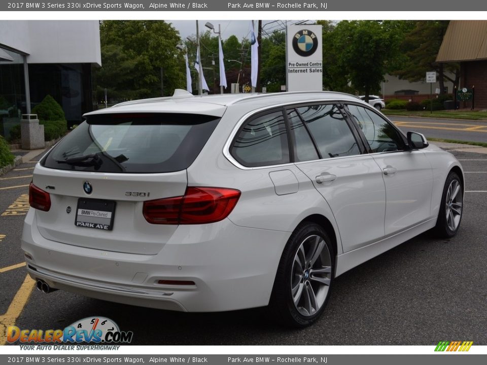 2017 BMW 3 Series 330i xDrive Sports Wagon Alpine White / Black Photo #3