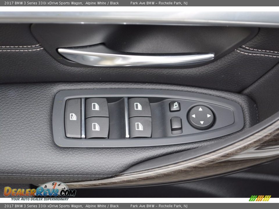 2017 BMW 3 Series 330i xDrive Sports Wagon Alpine White / Black Photo #9