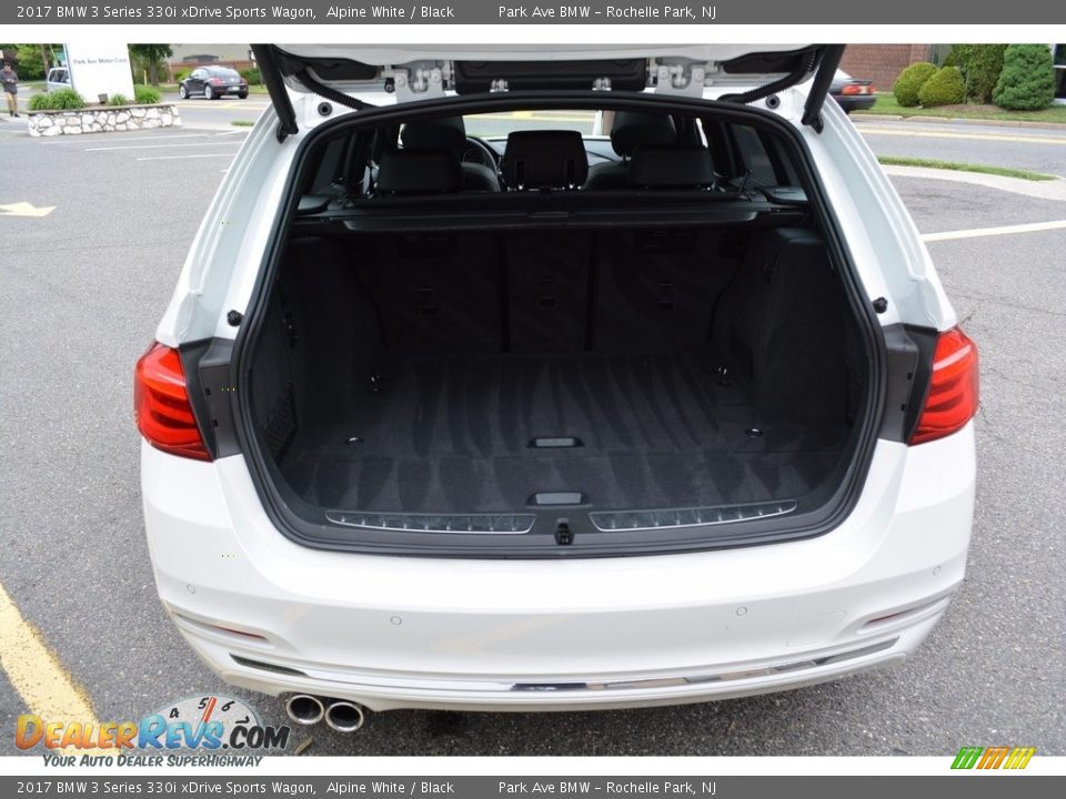 2017 BMW 3 Series 330i xDrive Sports Wagon Trunk Photo #22