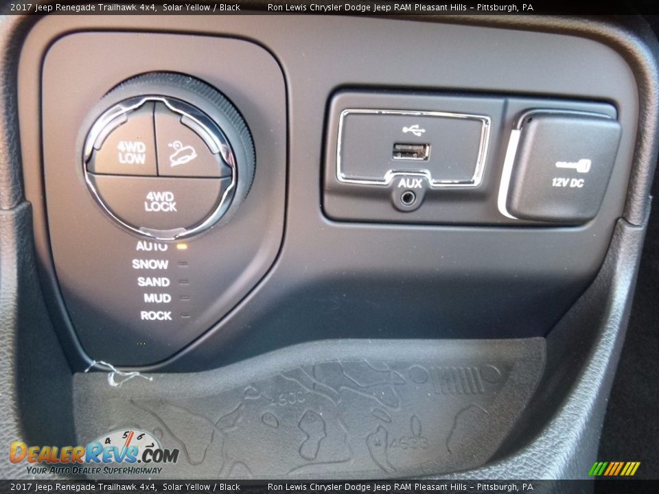 2017 Jeep Renegade Trailhawk 4x4 Solar Yellow / Black Photo #16