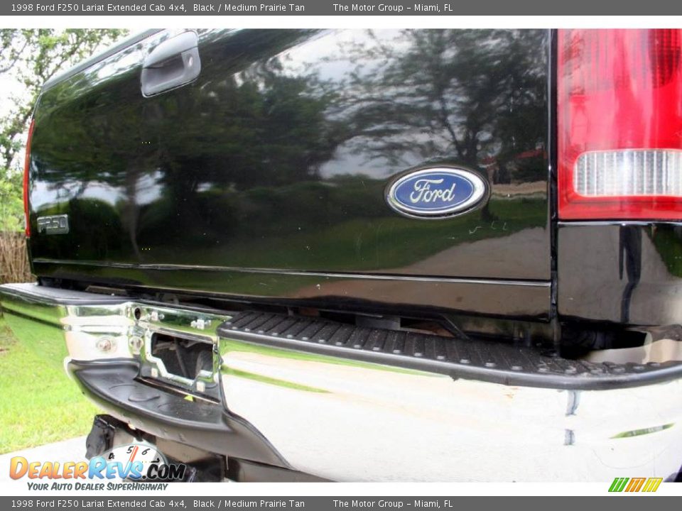 1998 Ford F250 Lariat Extended Cab 4x4 Black / Medium Prairie Tan Photo #20