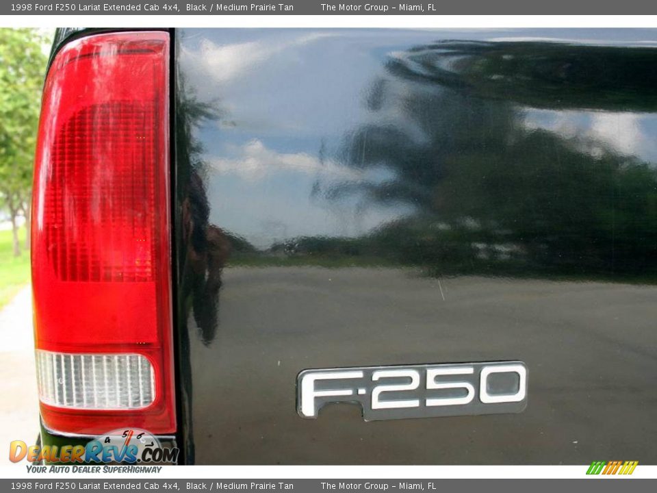 1998 Ford F250 Lariat Extended Cab 4x4 Black / Medium Prairie Tan Photo #23