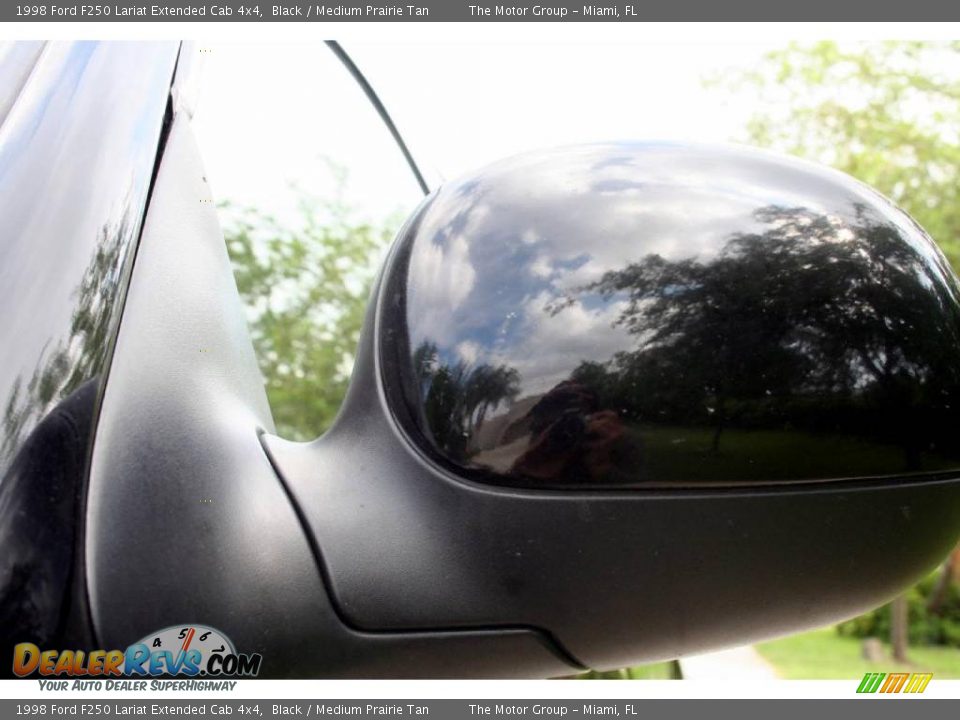 1998 Ford F250 Lariat Extended Cab 4x4 Black / Medium Prairie Tan Photo #26