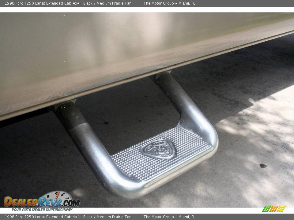 1998 Ford F250 Lariat Extended Cab 4x4 Black / Medium Prairie Tan Photo #31