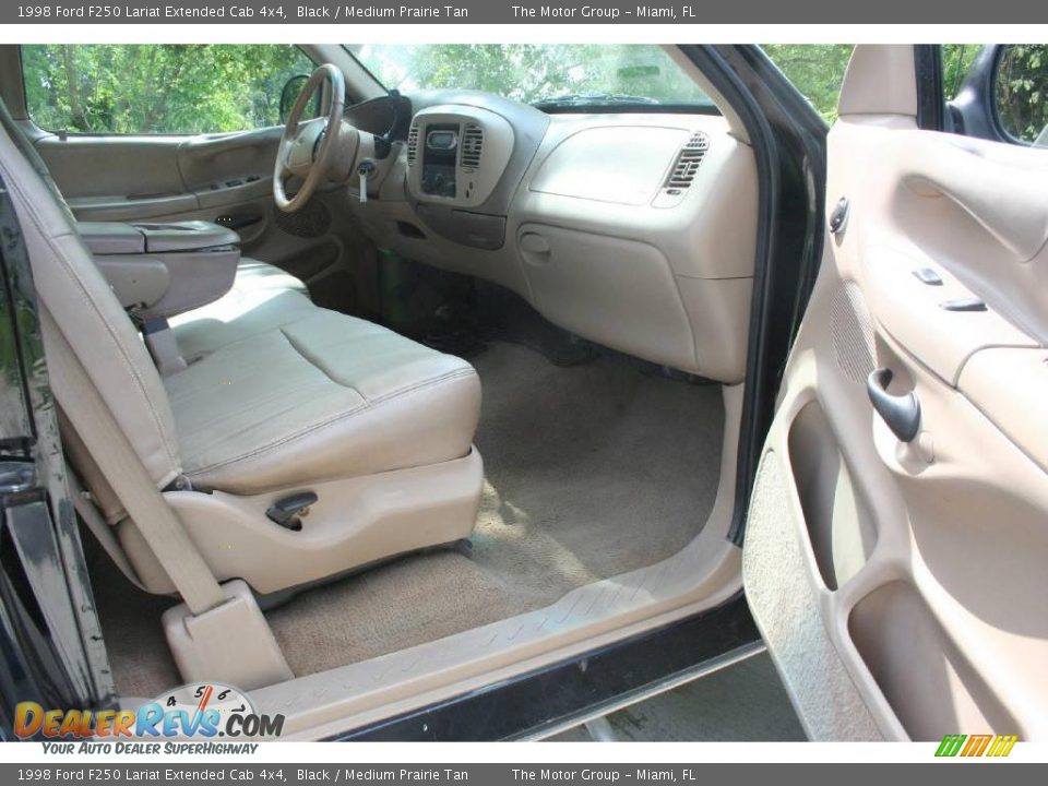 1998 Ford F250 Lariat Extended Cab 4x4 Black / Medium Prairie Tan Photo #34