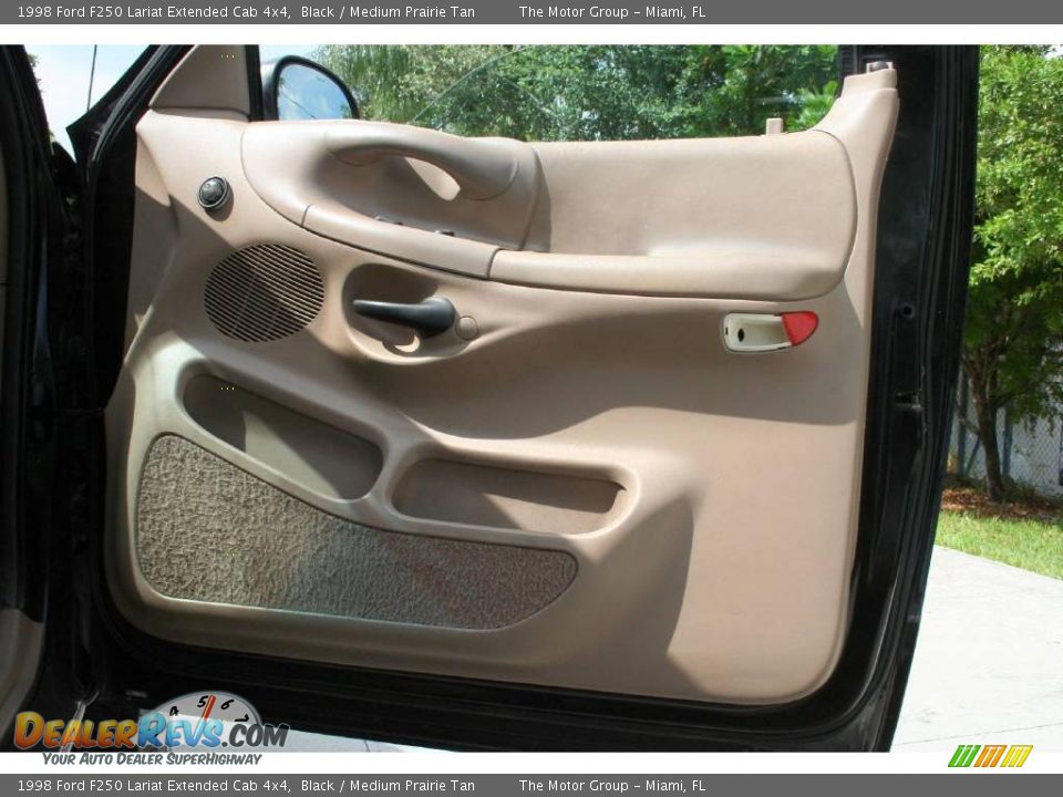 1998 Ford F250 Lariat Extended Cab 4x4 Black / Medium Prairie Tan Photo #36