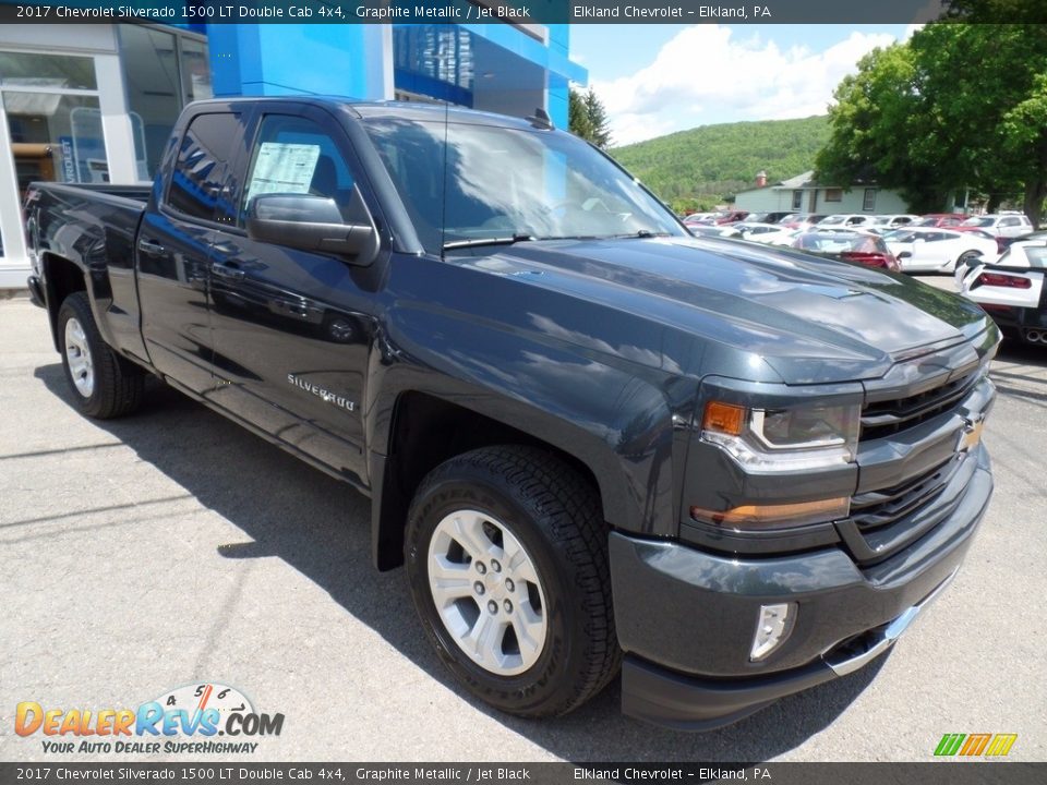 2017 Chevrolet Silverado 1500 LT Double Cab 4x4 Graphite Metallic / Jet Black Photo #3