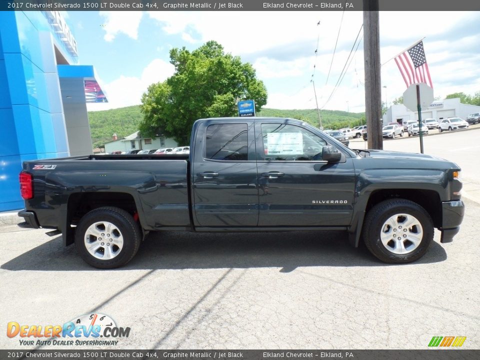 2017 Chevrolet Silverado 1500 LT Double Cab 4x4 Graphite Metallic / Jet Black Photo #4