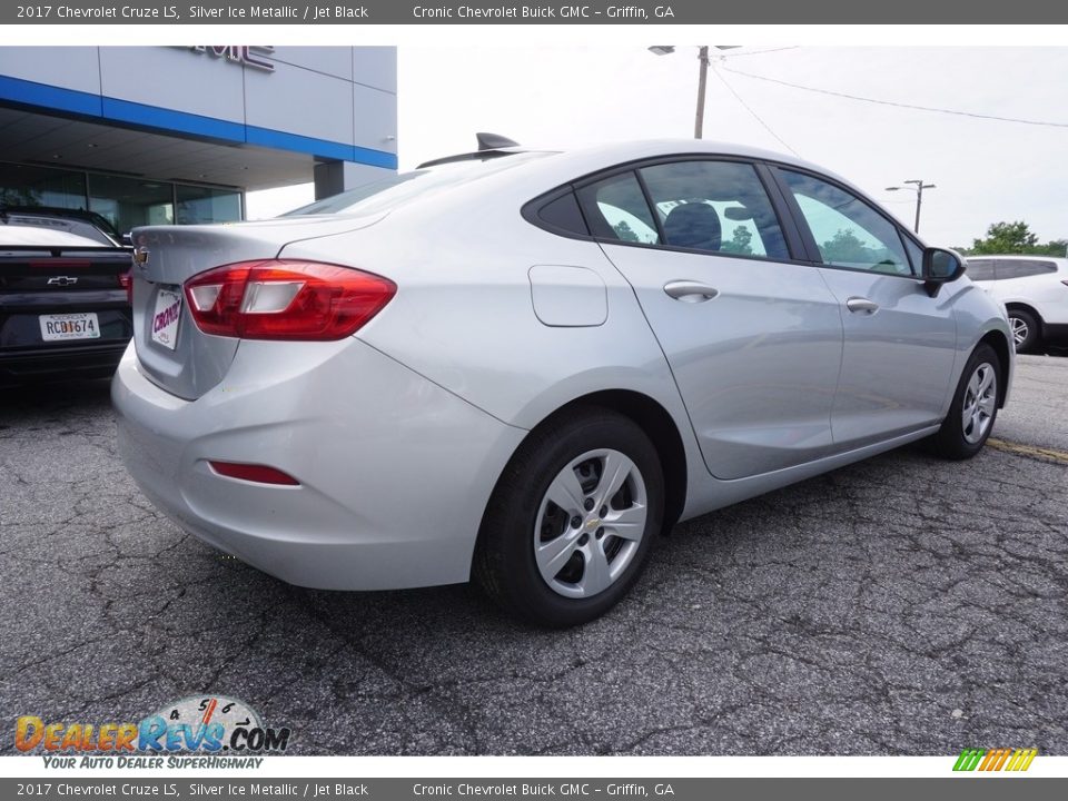2017 Chevrolet Cruze LS Silver Ice Metallic / Jet Black Photo #7
