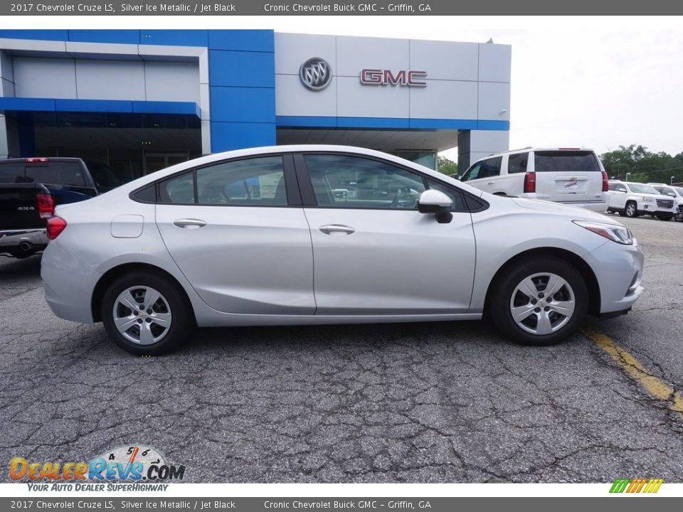 2017 Chevrolet Cruze LS Silver Ice Metallic / Jet Black Photo #8