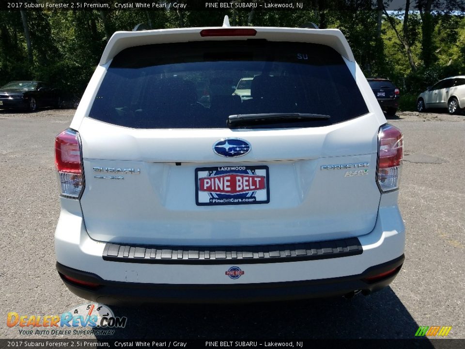 2017 Subaru Forester 2.5i Premium Crystal White Pearl / Gray Photo #5