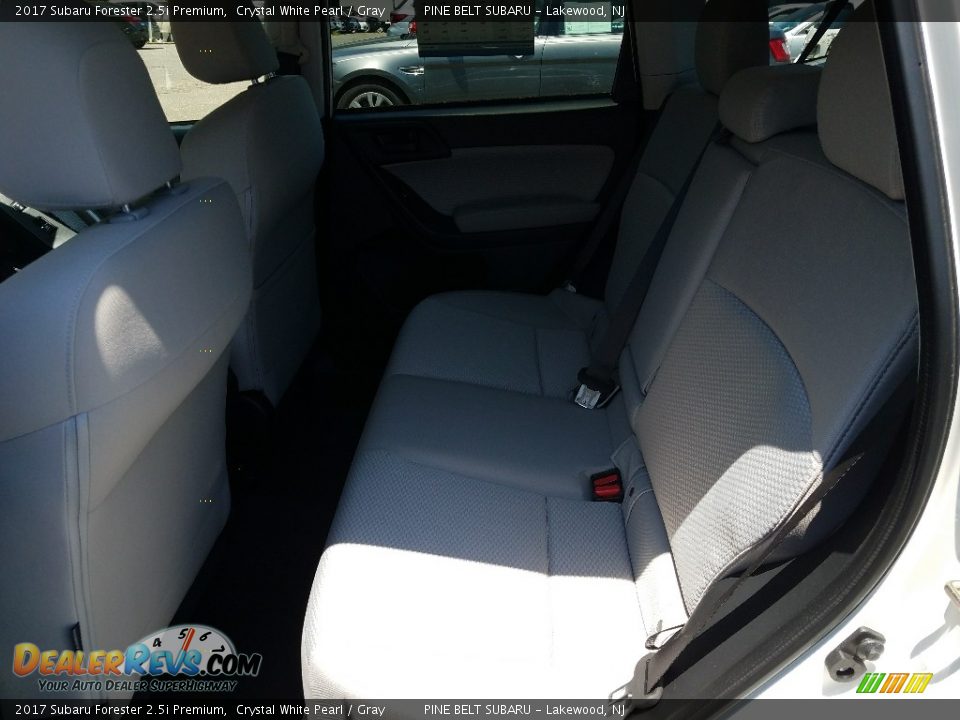 2017 Subaru Forester 2.5i Premium Crystal White Pearl / Gray Photo #6
