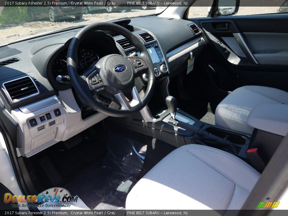 2017 Subaru Forester 2.5i Premium Crystal White Pearl / Gray Photo #7