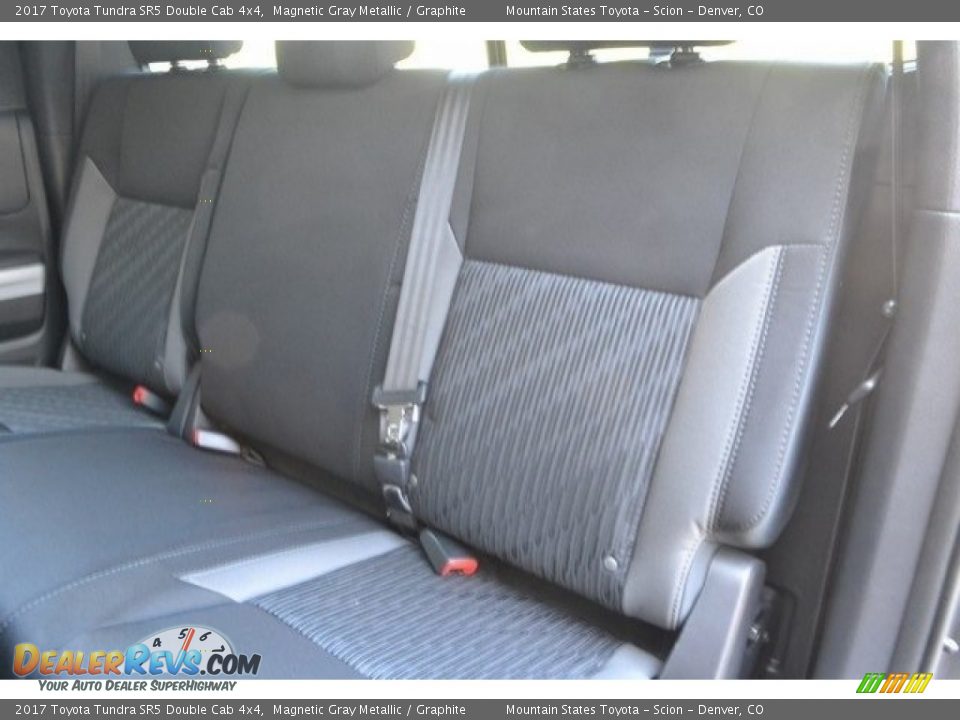 2017 Toyota Tundra SR5 Double Cab 4x4 Magnetic Gray Metallic / Graphite Photo #7