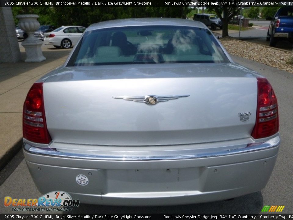 2005 Chrysler 300 C HEMI Bright Silver Metallic / Dark Slate Gray/Light Graystone Photo #8