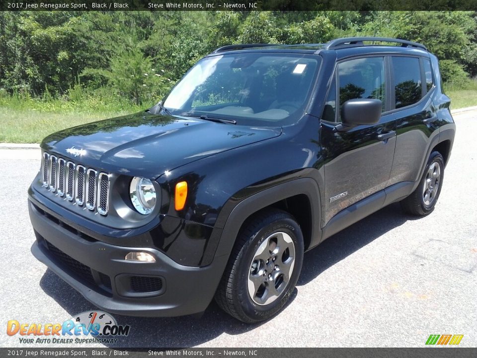 Front 3/4 View of 2017 Jeep Renegade Sport Photo #2