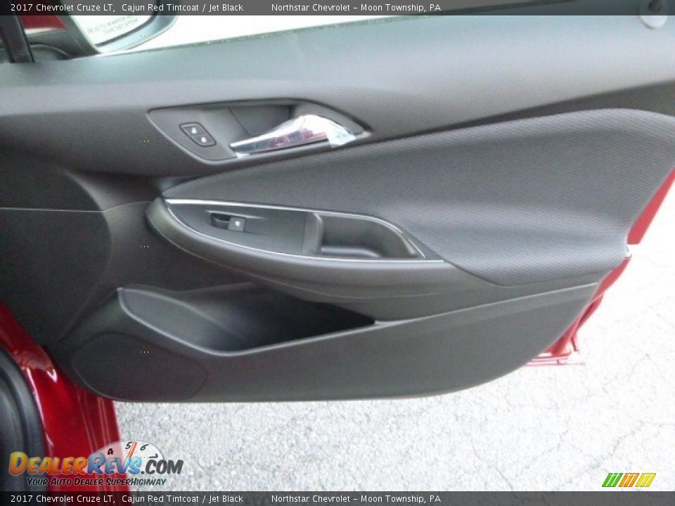 2017 Chevrolet Cruze LT Cajun Red Tintcoat / Jet Black Photo #10