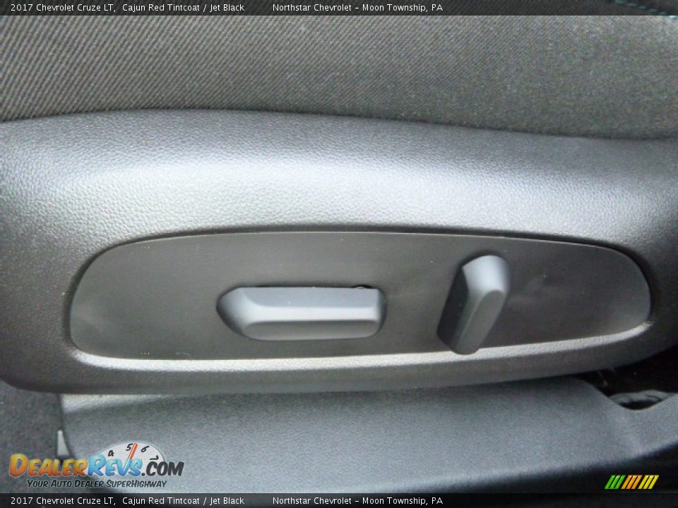 2017 Chevrolet Cruze LT Cajun Red Tintcoat / Jet Black Photo #18