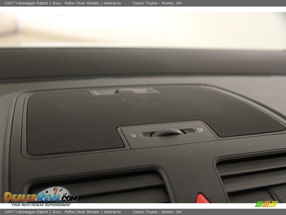 2007 Volkswagen Rabbit 2 Door Reflex Silver Metallic / Anthracite Photo #9