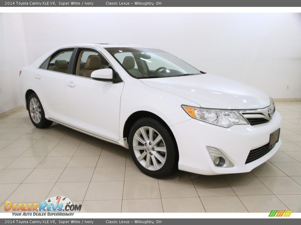 2014 Toyota Camry XLE V6 Super White / Ivory Photo #1