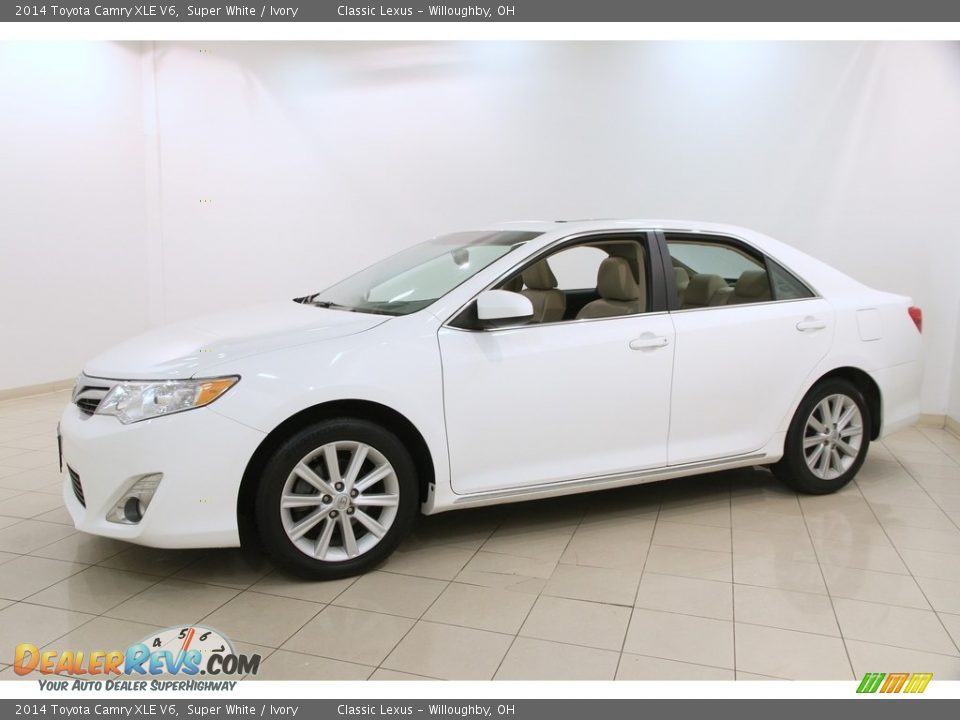 2014 Toyota Camry XLE V6 Super White / Ivory Photo #3