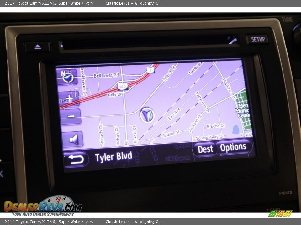 2014 Toyota Camry XLE V6 Super White / Ivory Photo #10