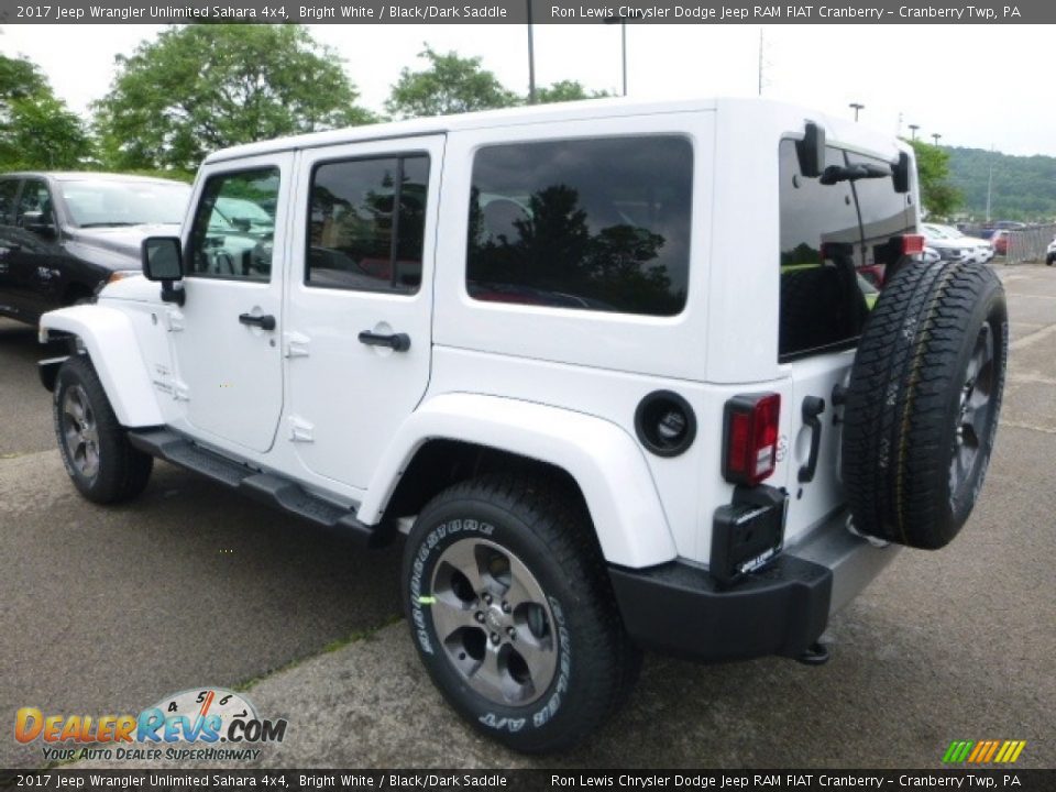 2017 Jeep Wrangler Unlimited Sahara 4x4 Bright White / Black/Dark Saddle Photo #3