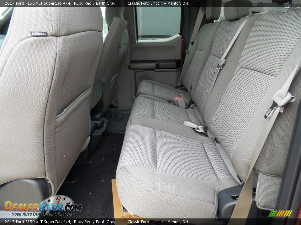 2017 Ford F150 XLT SuperCab 4x4 Ruby Red / Earth Gray Photo #6
