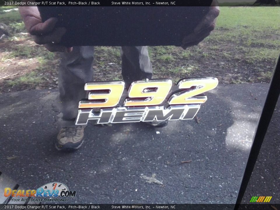 2017 Dodge Charger R/T Scat Pack Pitch-Black / Black Photo #36