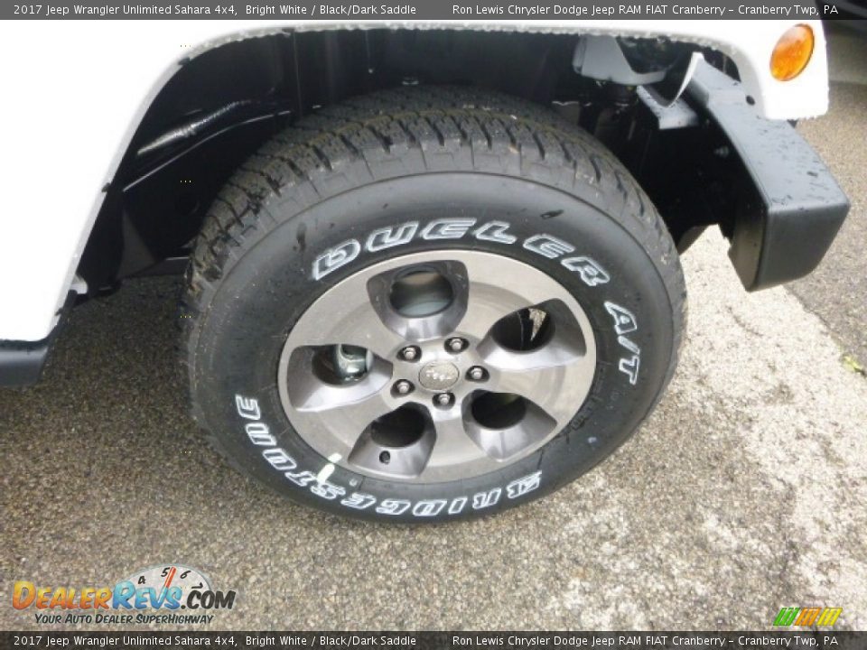 2017 Jeep Wrangler Unlimited Sahara 4x4 Bright White / Black/Dark Saddle Photo #9
