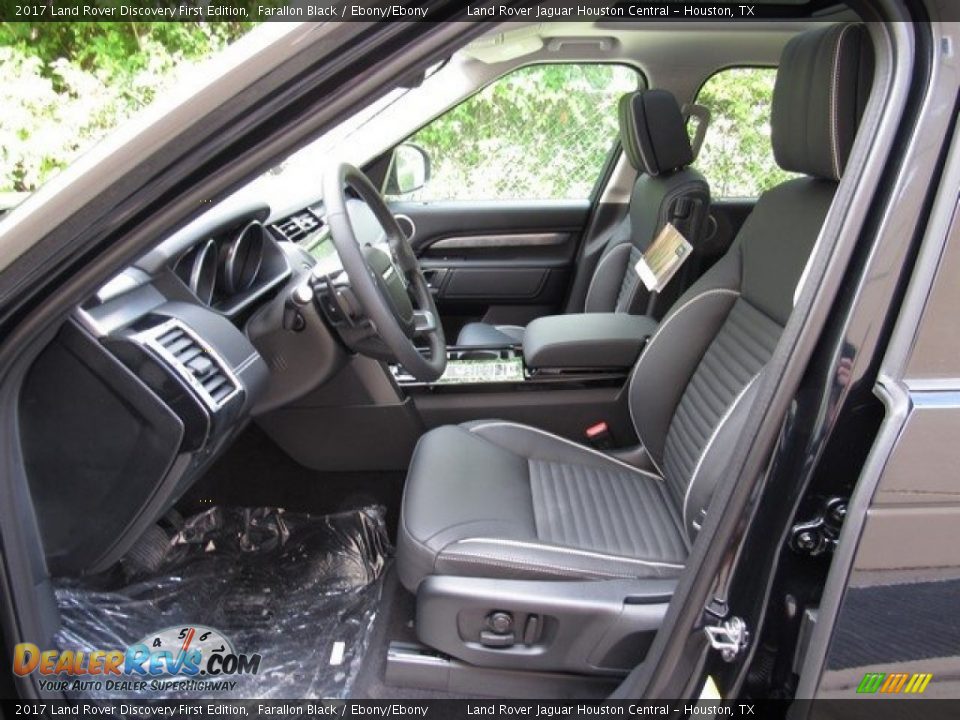 Ebony/Ebony Interior - 2017 Land Rover Discovery First Edition Photo #3