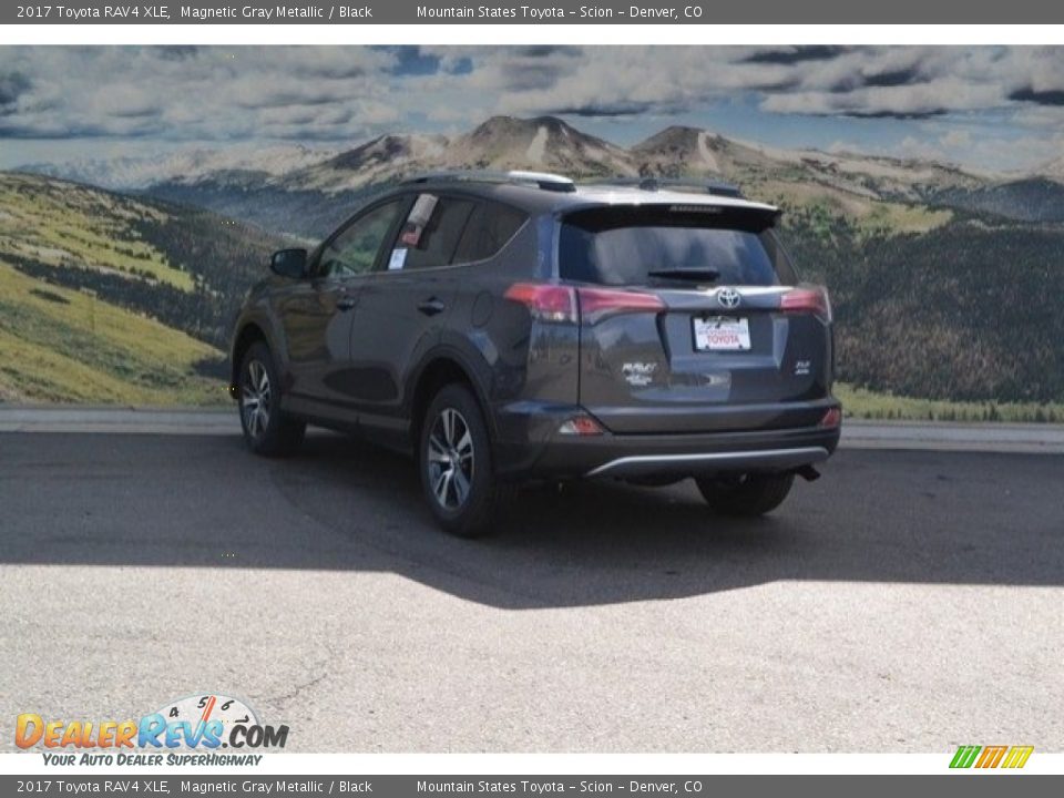 2017 Toyota RAV4 XLE Magnetic Gray Metallic / Black Photo #3