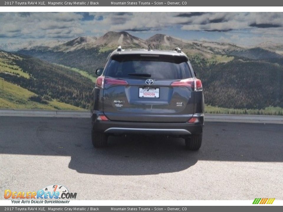 2017 Toyota RAV4 XLE Magnetic Gray Metallic / Black Photo #4