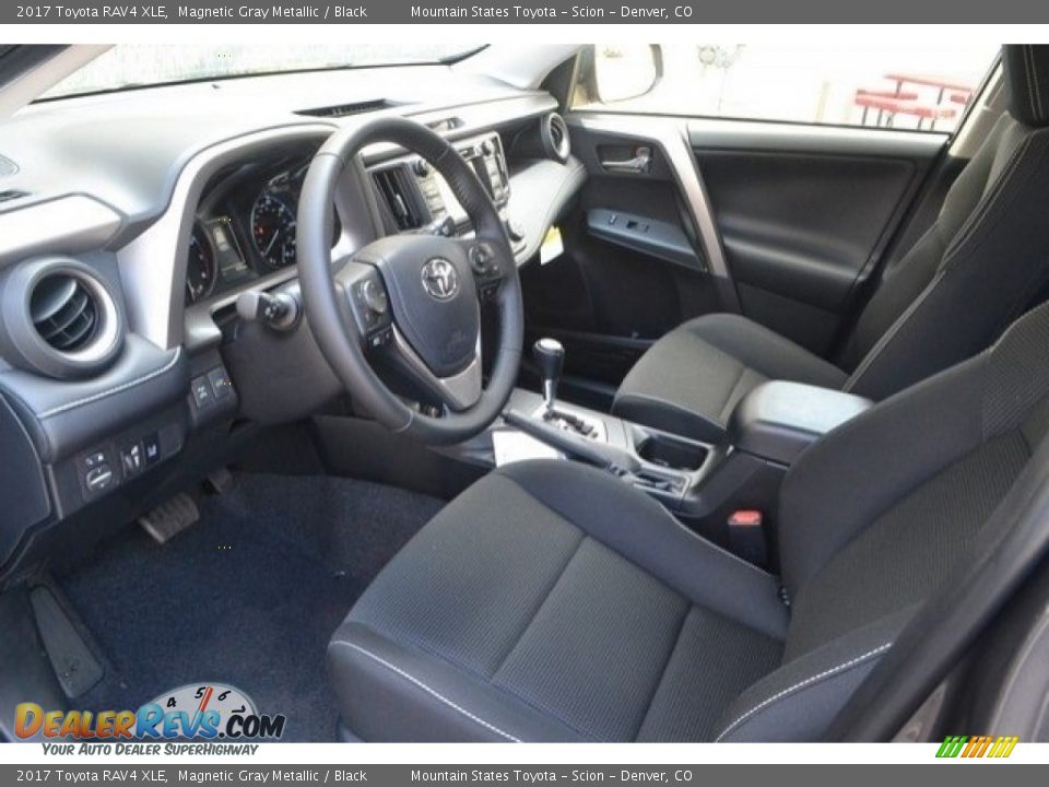 2017 Toyota RAV4 XLE Magnetic Gray Metallic / Black Photo #5