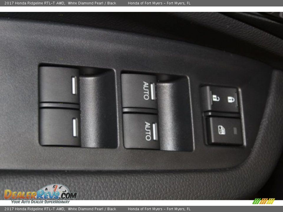 2017 Honda Ridgeline RTL-T AWD White Diamond Pearl / Black Photo #10
